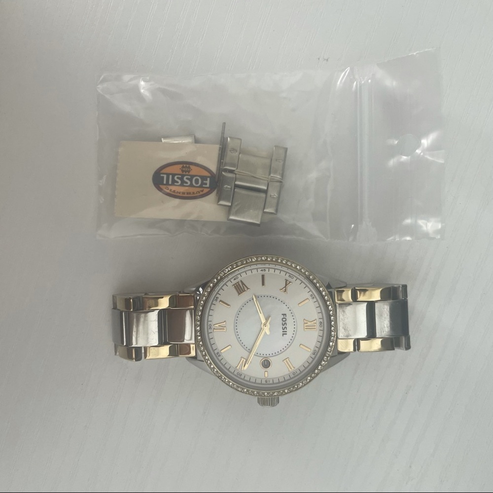 Fossil Watch - Picture 4 of 4